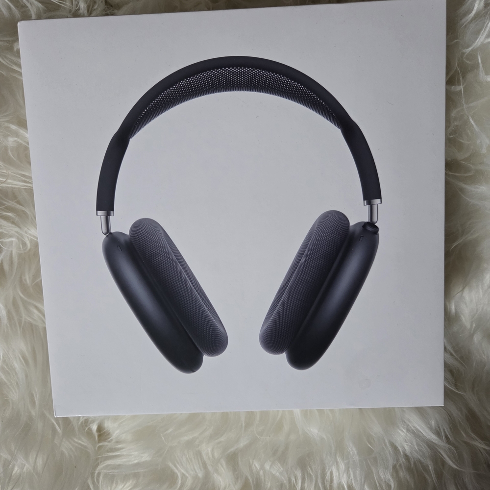 Apple Black Over-Ear Headphones